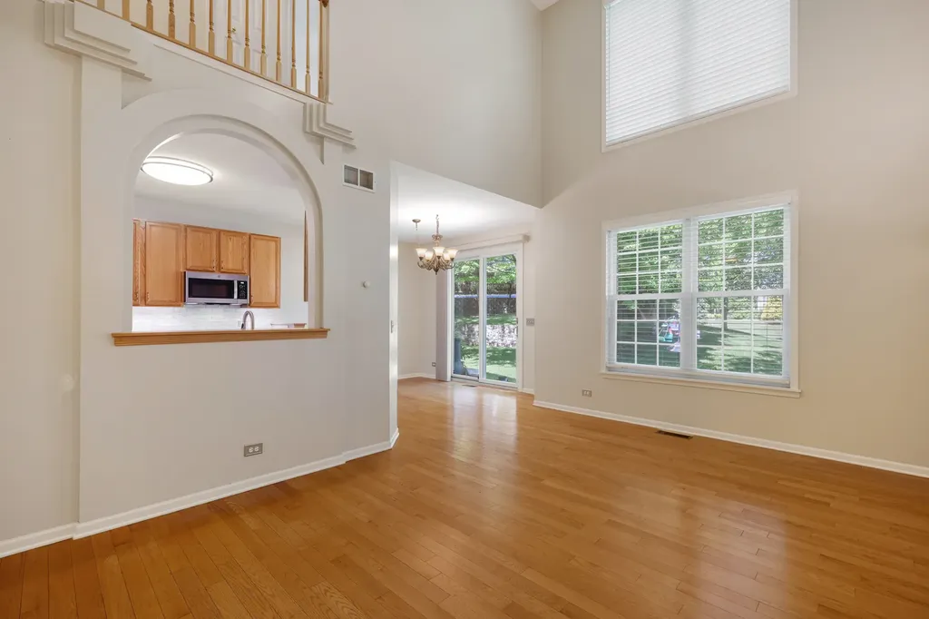 88 Fulbright Lane Schaumburg IL 60194