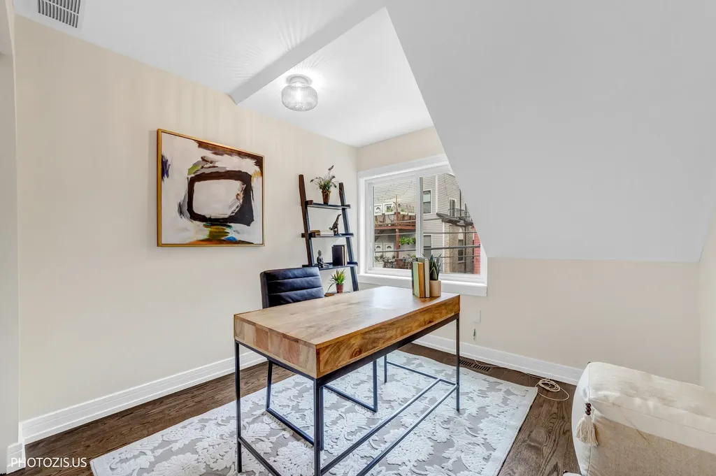 3123 West Cortland Street Chicago IL 60647