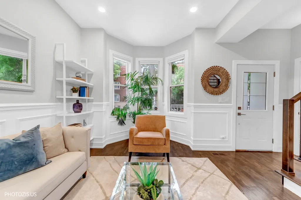 3123 West Cortland Street Chicago IL 60647