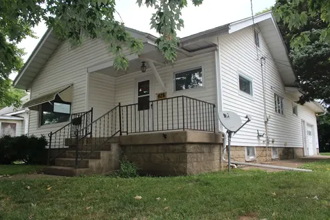 426 South Clinton Street Clinton IL 61727
