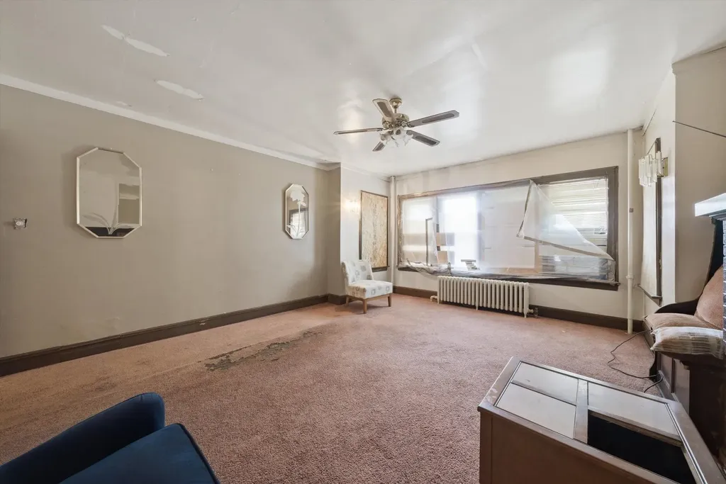 830 North Drake Avenue Chicago IL 60651