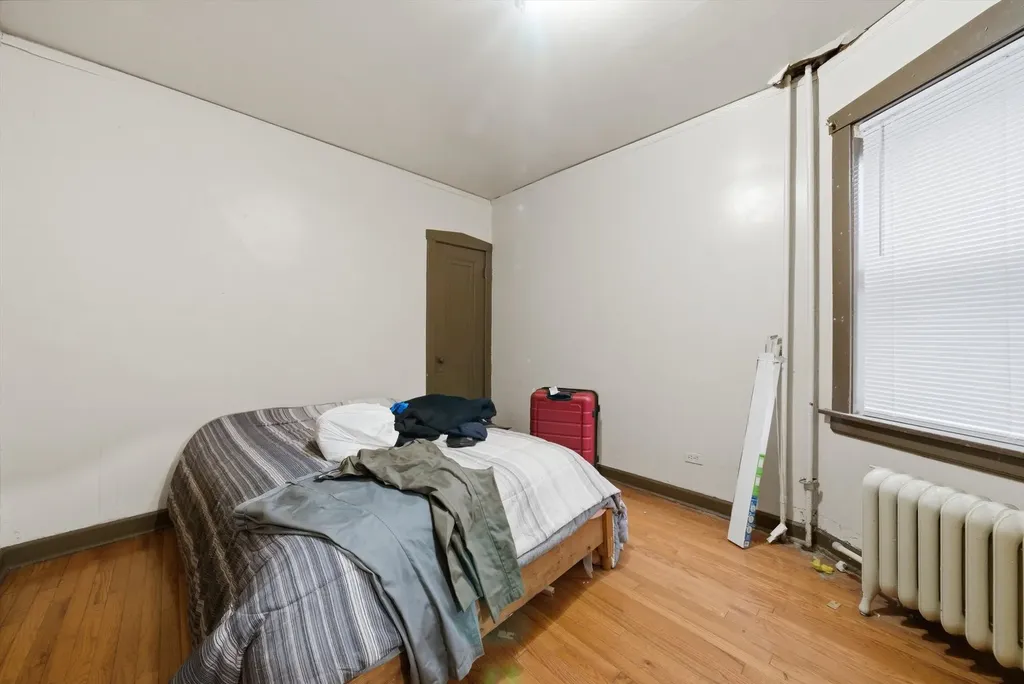 830 North Drake Avenue Chicago IL 60651