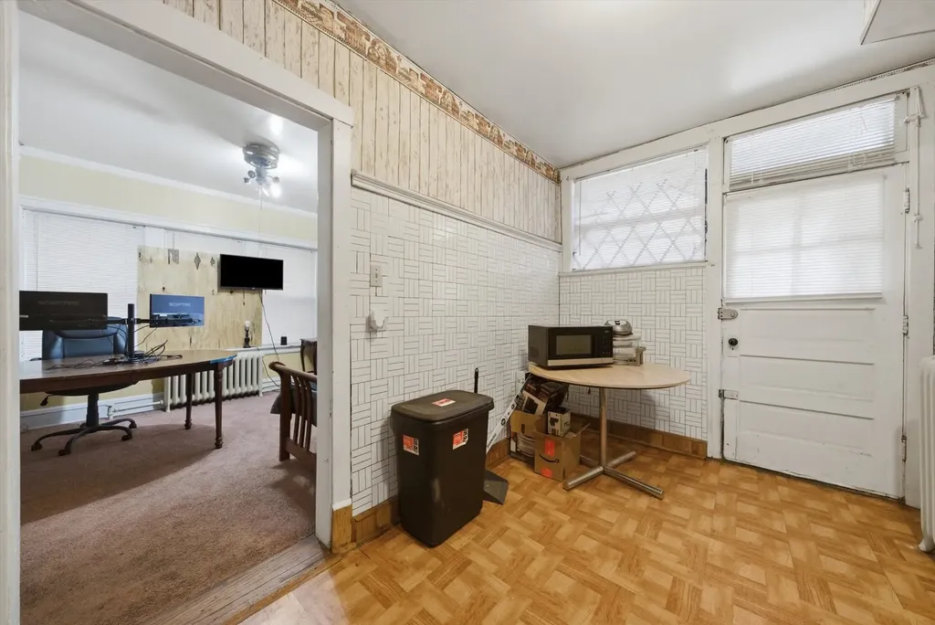 830 North Drake Avenue Chicago IL 60651