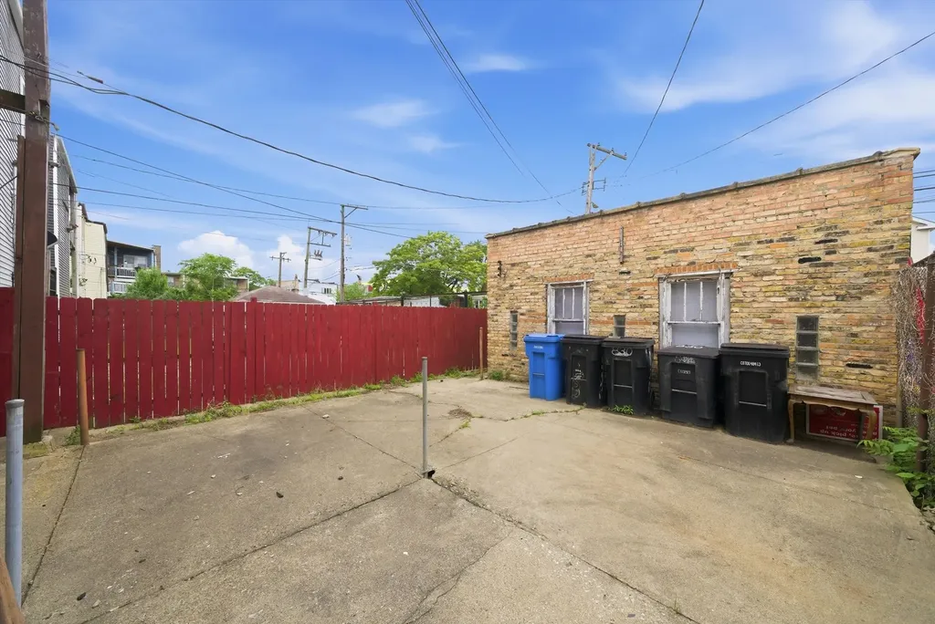 830 North Drake Avenue Chicago IL 60651