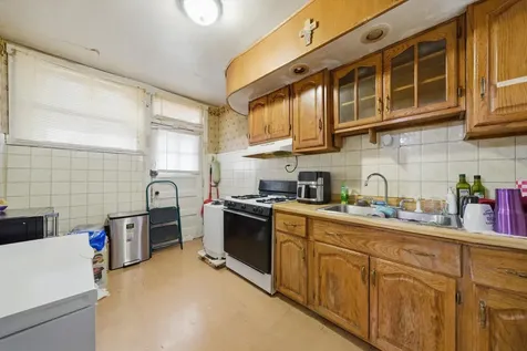 830 North Drake Avenue Chicago IL 60651