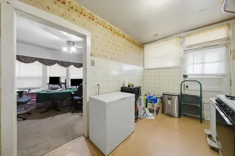 830 North Drake Avenue Chicago IL 60651