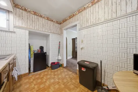 830 North Drake Avenue Chicago IL 60651