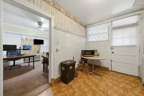 830 North Drake Avenue Chicago IL 60651