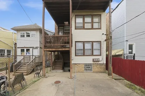 830 North Drake Avenue Chicago IL 60651