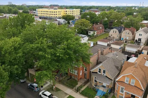 830 North Drake Avenue Chicago IL 60651