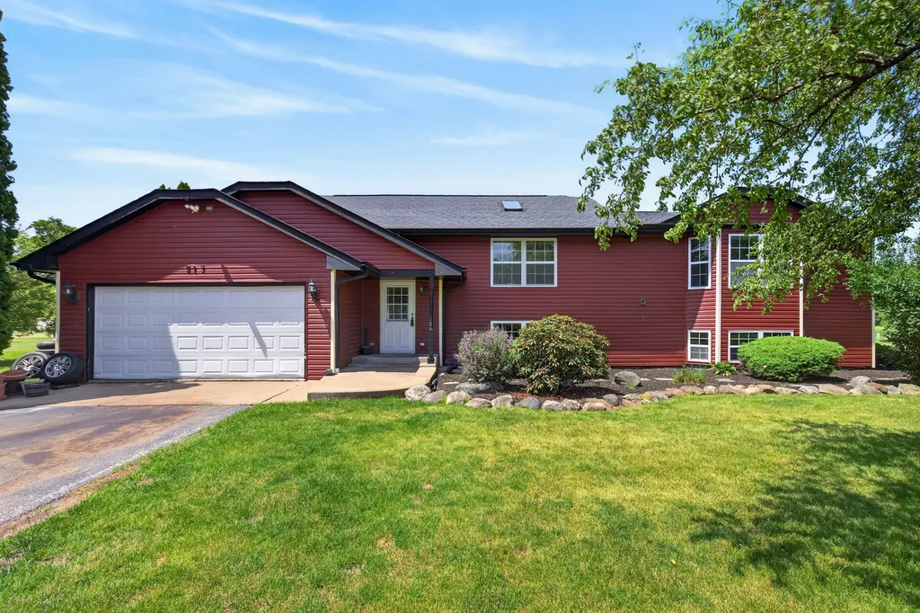 513 Pembroke Road SW Poplar Grove IL 61065