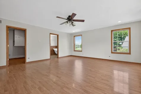 513 Pembroke Road SW Poplar Grove IL 61065