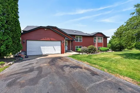513 Pembroke Road SW Poplar Grove IL 61065