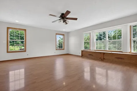 513 Pembroke Road SW Poplar Grove IL 61065
