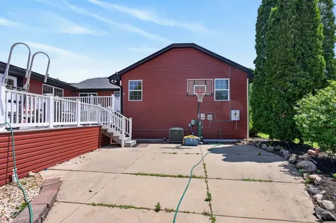 513 Pembroke Road SW Poplar Grove IL 61065