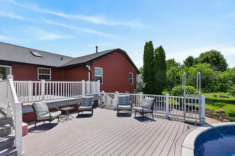 513 Pembroke Road SW Poplar Grove IL 61065