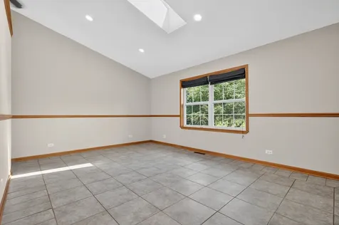 513 Pembroke Road SW Poplar Grove IL 61065