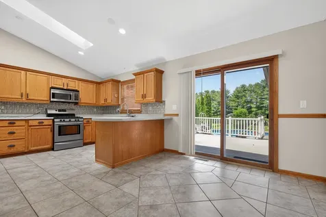 513 Pembroke Road SW Poplar Grove IL 61065