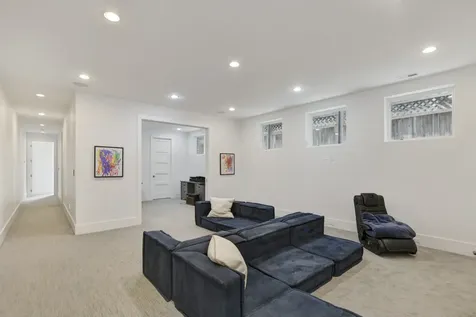 3012 North Hoyne Avenue Chicago IL 60618