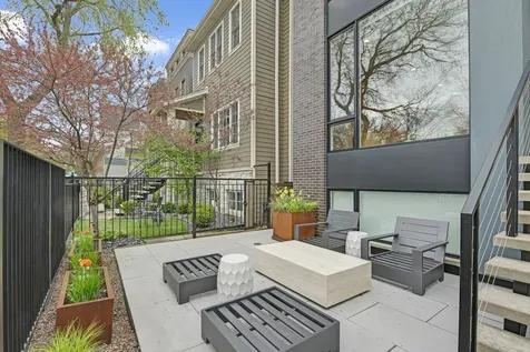 3012 North Hoyne Avenue Chicago IL 60618