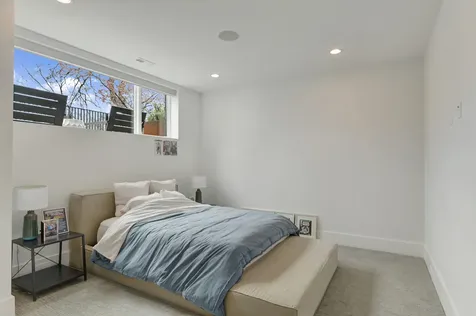 3012 North Hoyne Avenue Chicago IL 60618