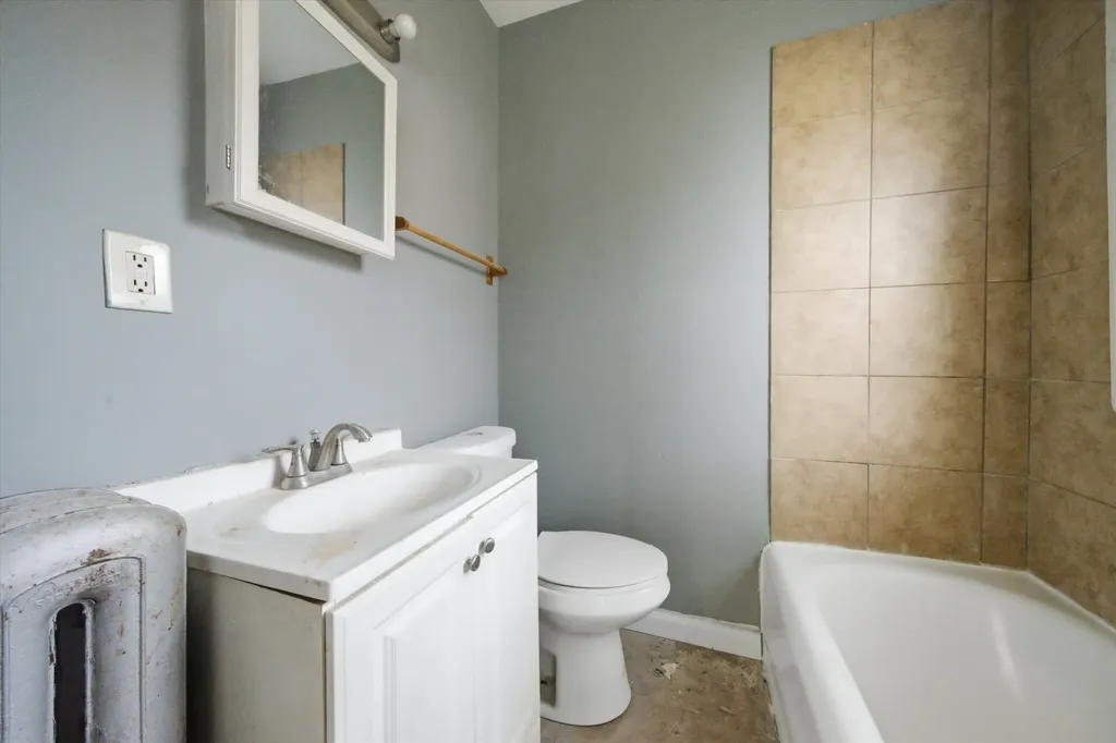7537 South Phillips Avenue Chicago IL 60649