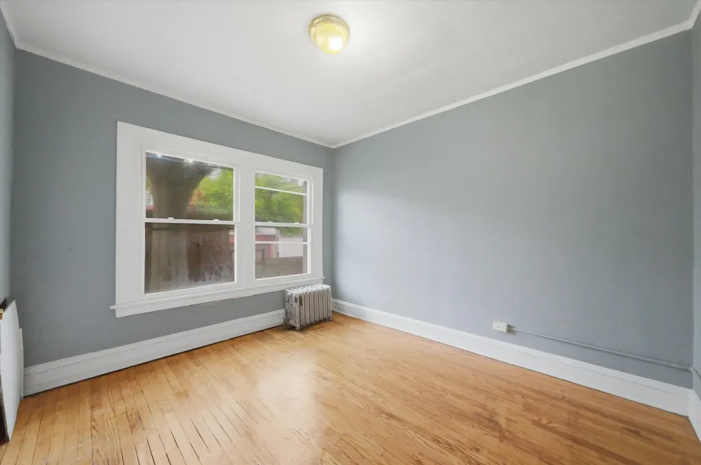 7537 South Phillips Avenue Chicago IL 60649