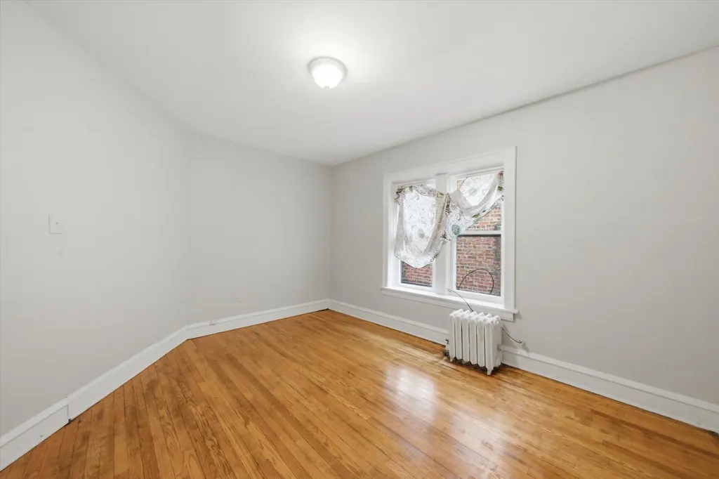 7537 South Phillips Avenue Chicago IL 60649