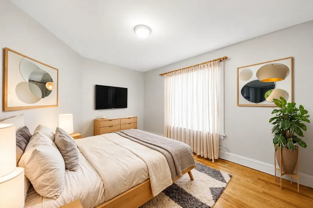 7537 South Phillips Avenue Chicago IL 60649