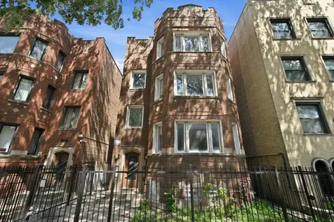 7537 South Phillips Avenue Chicago IL 60649