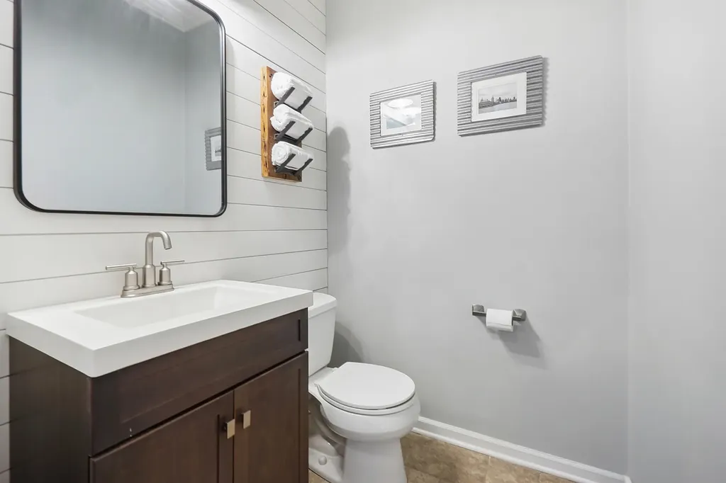 151 Holly Street Bolingbrook IL 60490