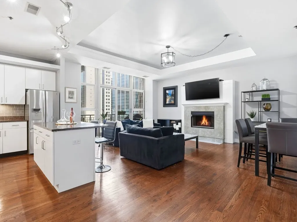 212 West Washington Street W Chicago IL 60606