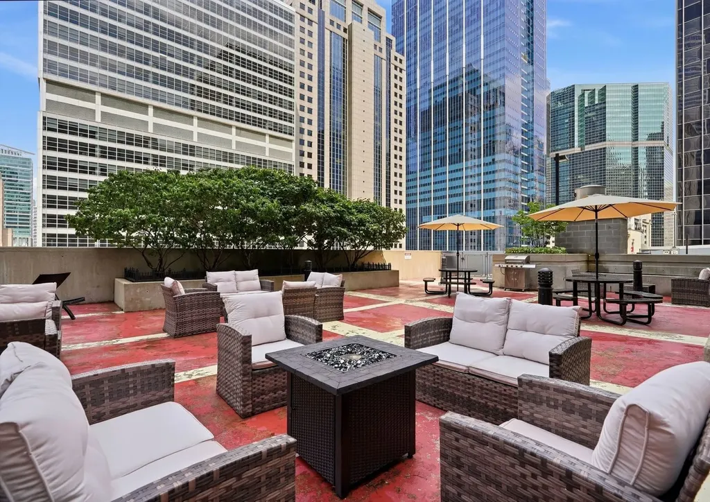 212 West Washington Street W Chicago IL 60606