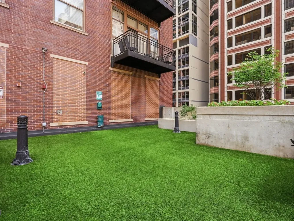 212 West Washington Street W Chicago IL 60606