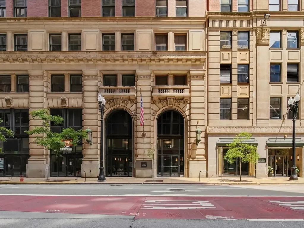 212 West Washington Street W Chicago IL 60606