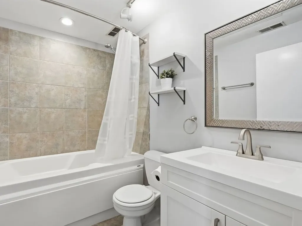212 West Washington Street W Chicago IL 60606