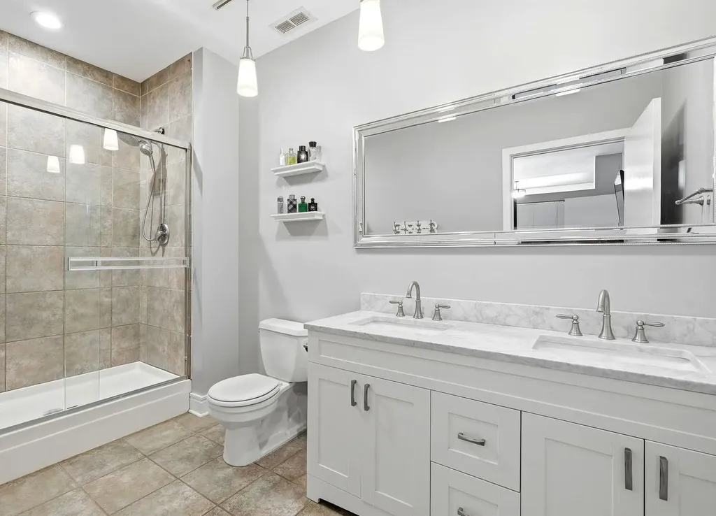 212 West Washington Street W Chicago IL 60606