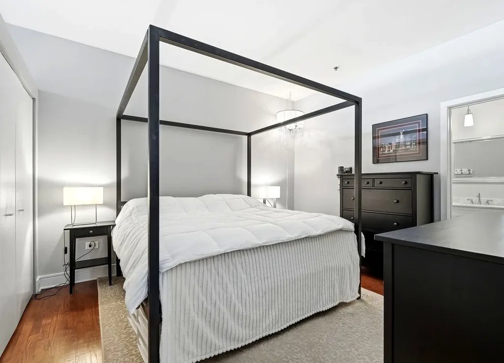 212 West Washington Street W Chicago IL 60606