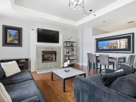 212 West Washington Street W Chicago IL 60606