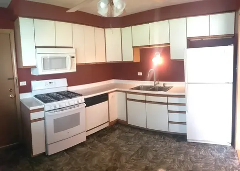 10351 Dickens Street Westchester IL 60154