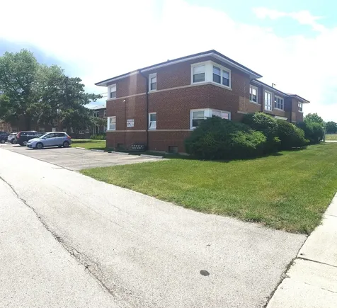 10351 Dickens Street Westchester IL 60154