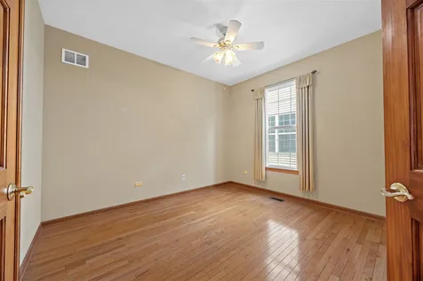 21254 Montclare Lake Drive Crest Hill IL 60403