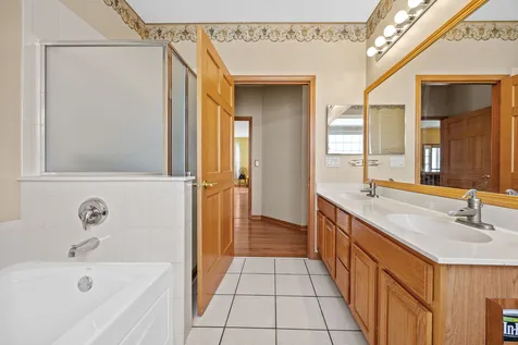 21254 Montclare Lake Drive Crest Hill IL 60403