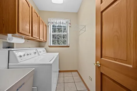 21254 Montclare Lake Drive Crest Hill IL 60403