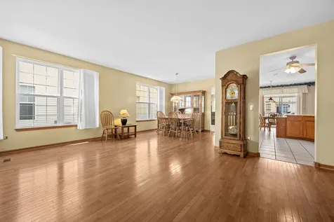 21254 Montclare Lake Drive Crest Hill IL 60403