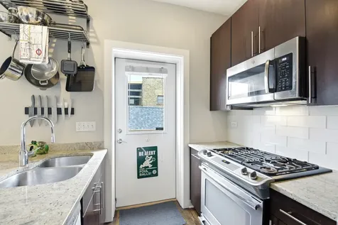 1510 West Roscoe Street Chicago IL 60657