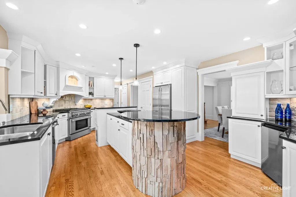 504 Alexandria Drive Naperville IL 60565