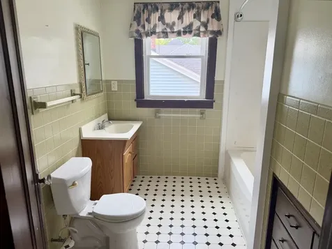 1515 7TH Street Peru IL 61354