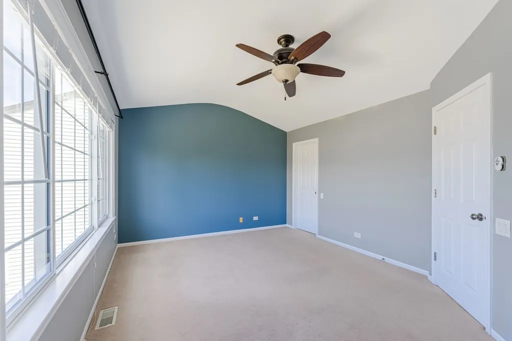 1371 East Braymore Circle Naperville IL 60564