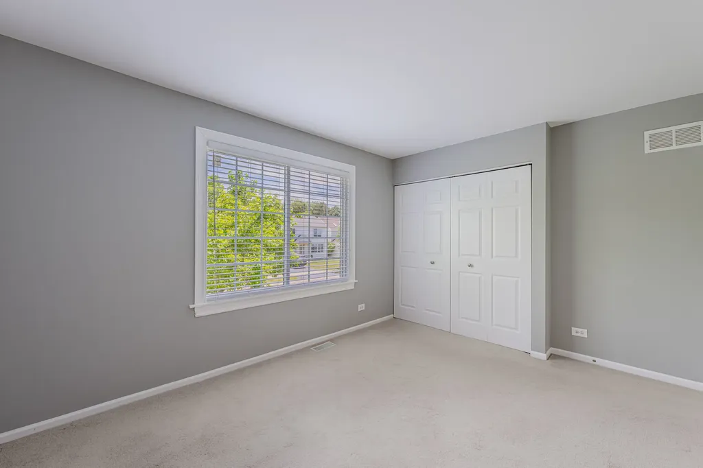 1371 East Braymore Circle Naperville IL 60564